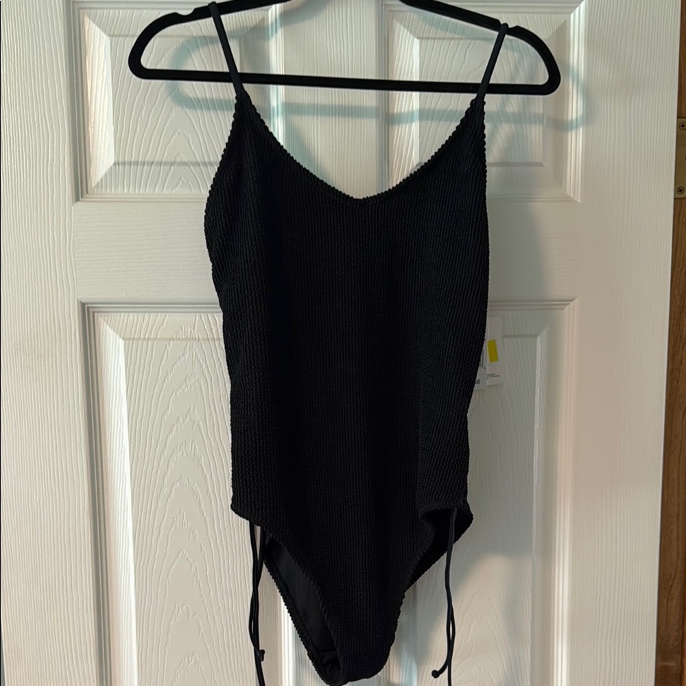 Cyn & Luca Black Ribbed One-Piece - Sz M - NWT